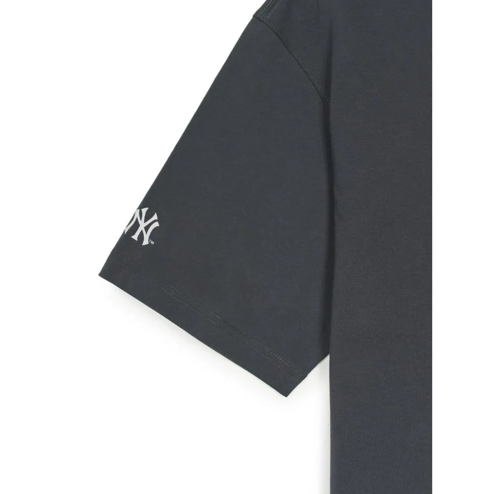 Denim-Like Monotive Pocket Oversized-Fit T-Shirt New York Yankees