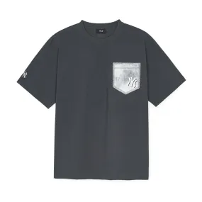 Denim-Like Monotive Pocket Oversized-Fit T-Shirt New York Yankees