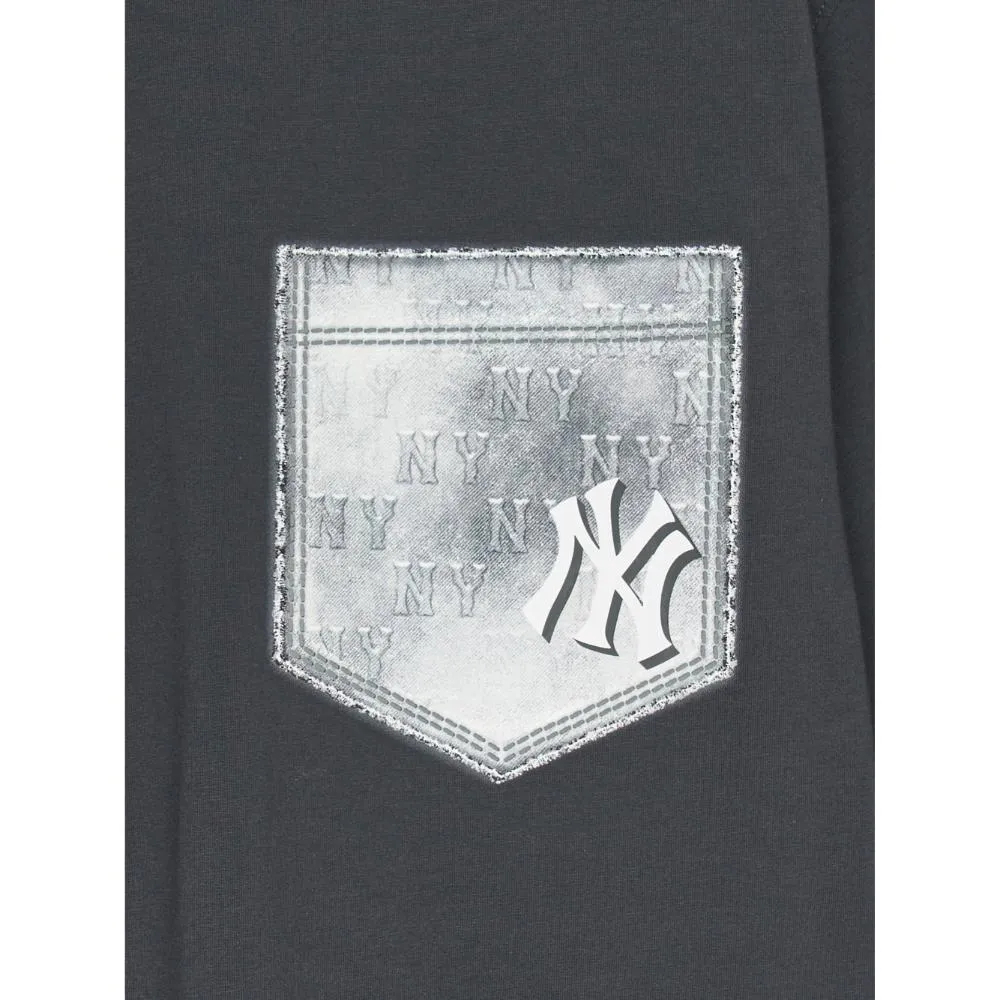Denim-Like Monotive Pocket Oversized-Fit T-Shirt New York Yankees