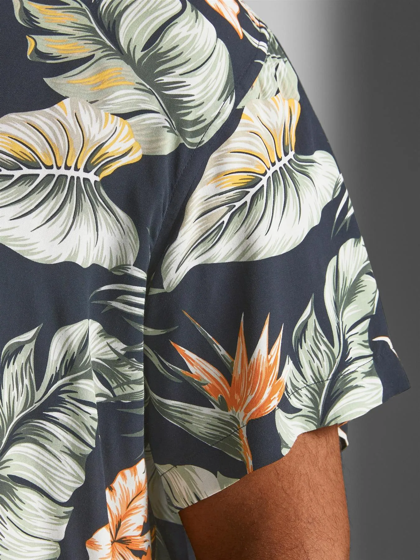 Jack & Jones Big & Tall Fit Size Men's Floral Short Sleeve Shirt In Soft Touch Viscose Size 1XL-6XL, 2 Colours